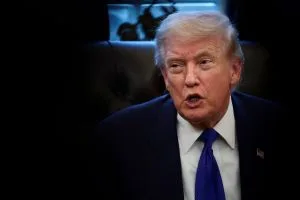 Trump diz ser ‘banqueiro’ do Irã e que utilizará economia como estratégia de guerra