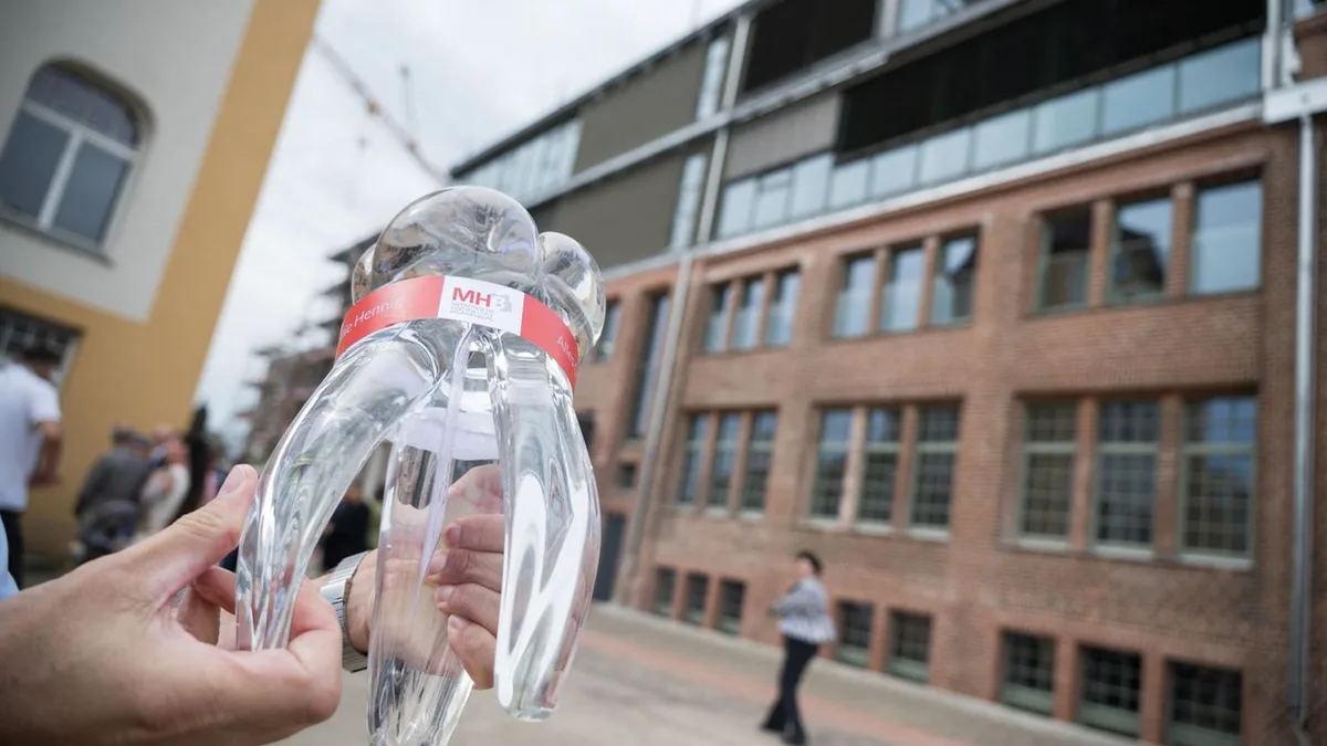 Versorgung für Zahnpatienten: Erste Universitätszahnklinik in Brandenburg eröffnet