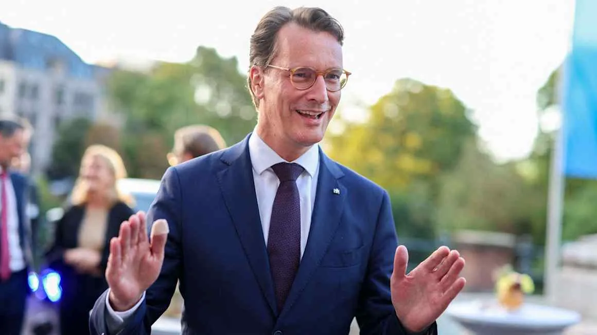 Why Germany’s ‘chancellor-in-waiting’ is biding his time