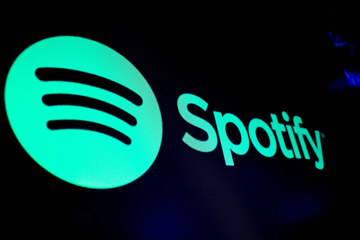 Spotify modo retro: así puedes dedicar canciones como se hacía en la radio en nombre del amor