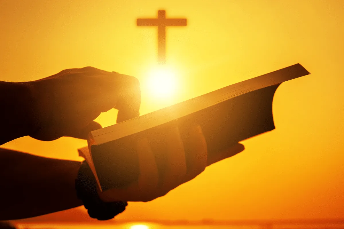 Busca proteção espiritual? Conheça 3 salmos para afastar o mal
