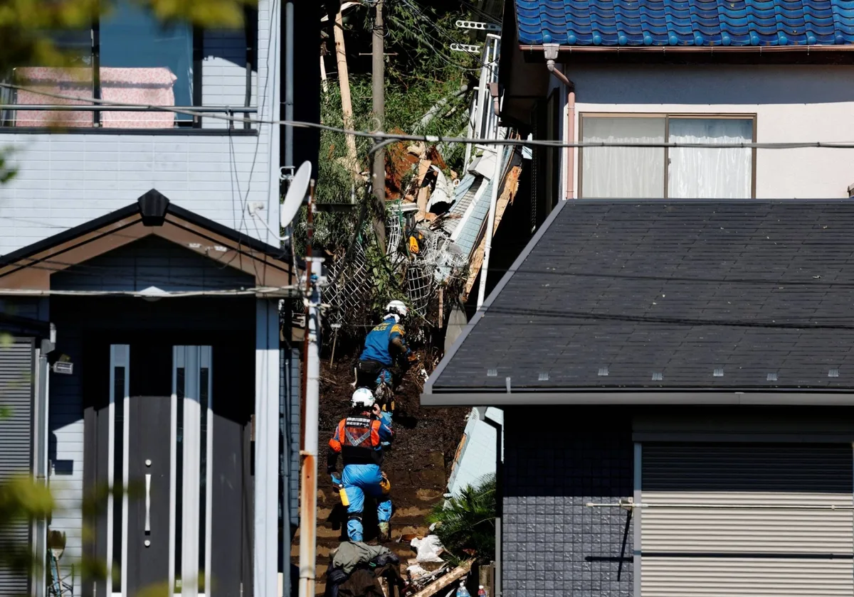 At least two dead and four missing in Kanto in wake of Typhoon Dujuan