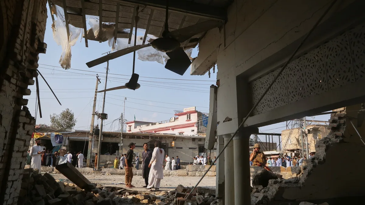 Pakistani forces end 20-hour standoff with militants in the northwest