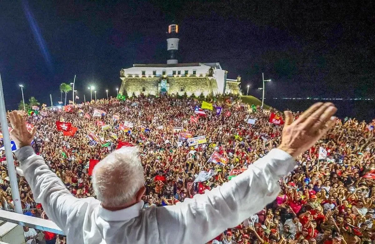 Lula fará ato em trajeto inverso de tradicional circuito do Carnaval