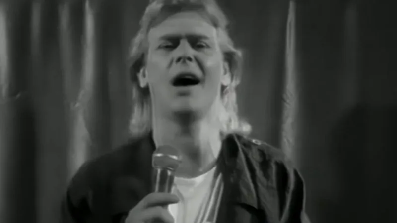 John Farnham to miss tribute in Melbourne