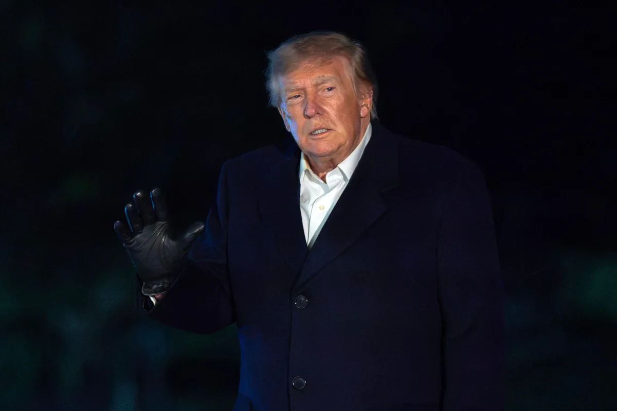 Judge extends order blocking Trump from barring reporters in White House