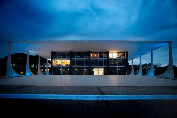 Desconfiança com o STF cresce 10 pontos e alcança 56%, aponta pesquisa Quaest