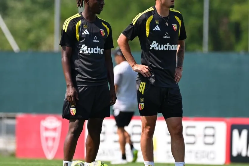 RC Lens : à quoi va ressembler le nouveau milieu en double pivot de Dino Toppmöller ?