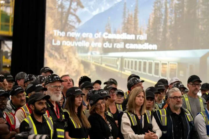 VIA Rail cars to be made in Canada for 1st time in 40 years, Carney says