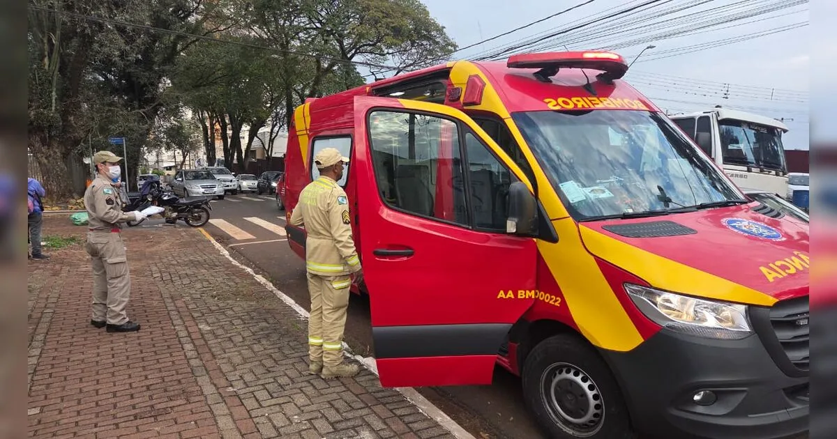 Bombeiros orientam uso de bicicleta elétrica após acidente no centro de Apucarana