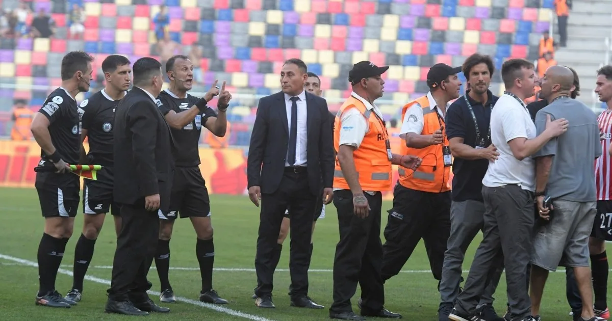 Escándalo Rosario Central - Estudiantes: el Tribunal le pidió ampliación al Pincha
