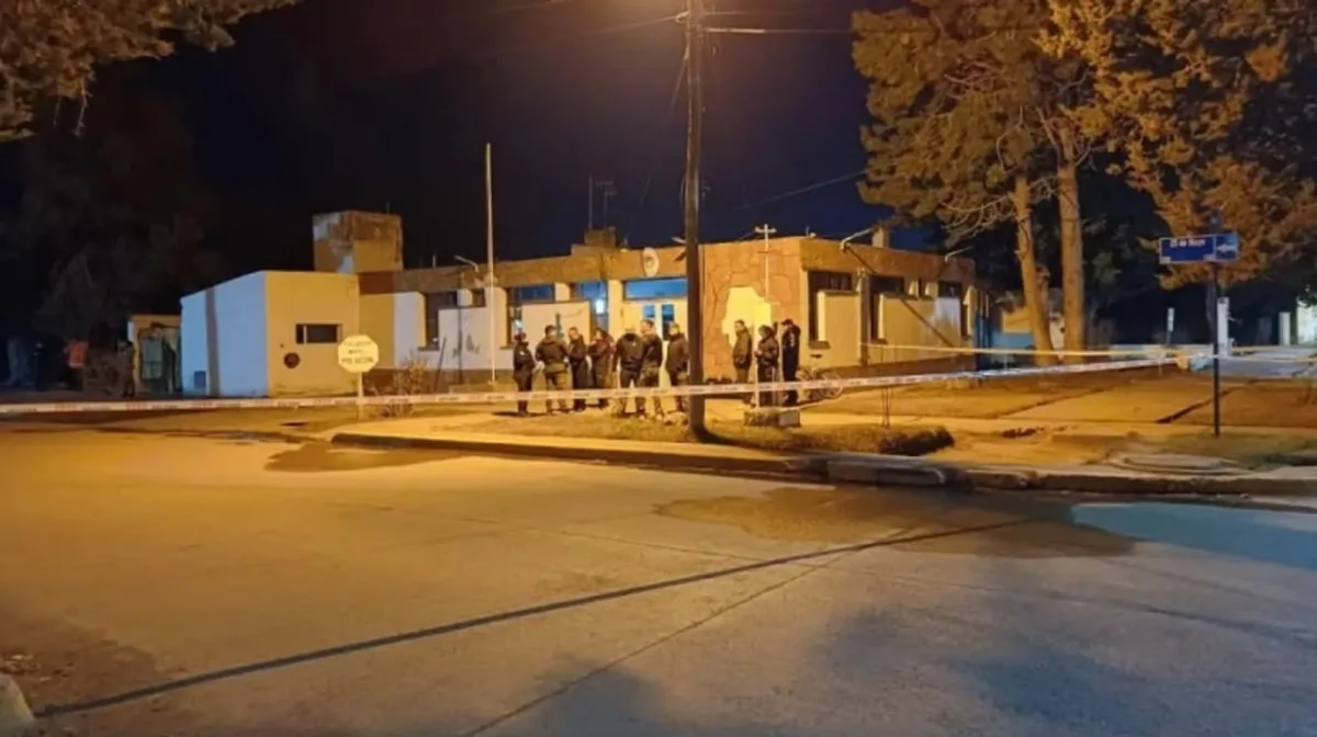 Santa Cruz: un preso reclamó que lo trasladaran a otra ciudad, prendió fuego un colchón y murió junto a otro detenido