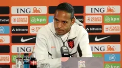 Van Dijk aproveita conferência para ajustar contas com jornalista