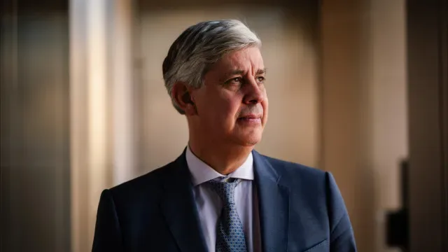 "Aprendemos com custo elevado o que significa quebrar legislaturas"