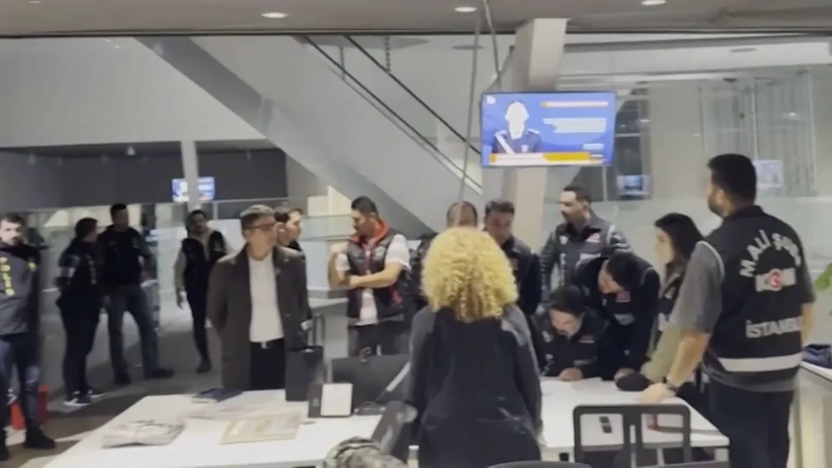 Live-Sendung gestoppt - Polizei stürmt TV-Sender in der Türkei