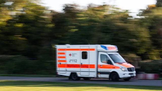 Kriminalität: Streit in Wohnung eskaliert – Frau flüchtet über Balkon