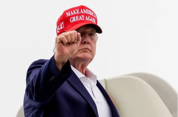 Encuesta revela que la mayoría de los demócratas no tendría inconveniente en un golpe militar para deshacerse de Trump