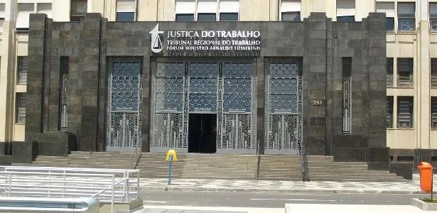 Empresa indenizará empregado umbandista por cultos evangélicos no trabalho