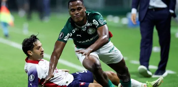 Palmeiras só fez o gol com dez e Carlos Miguel deu o empate ao Cerro