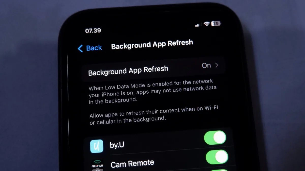What does background app refresh on iPhone actually do?