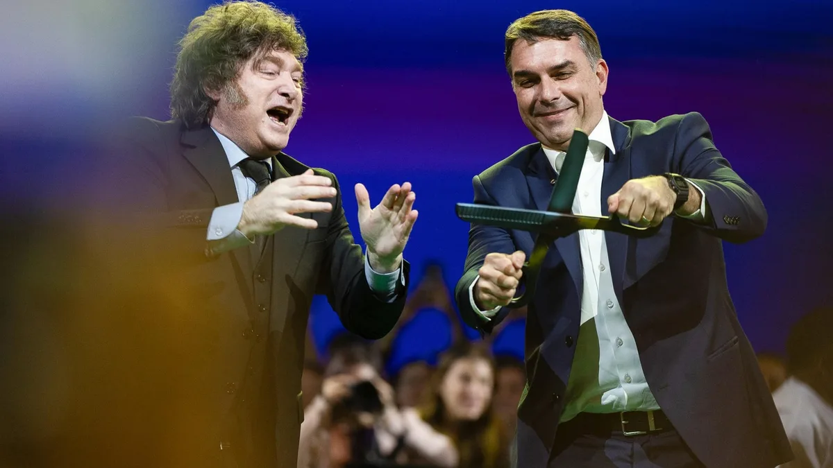 Flávio Bolsonaro se despega de Lula en una encuesta: qué relación promete tener con Argentina