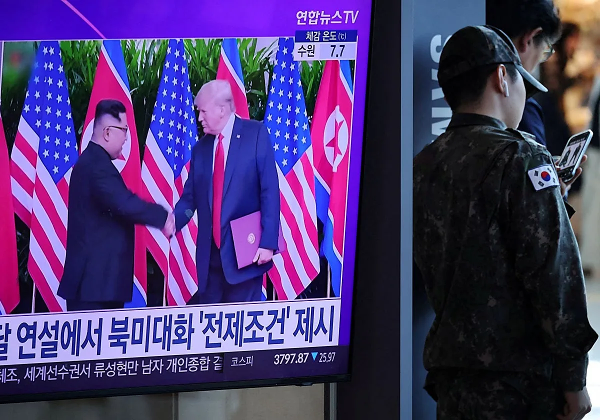 Trump insinúa contactos con Kim Jong-un tras reducir los ejercicios militares con Seúl