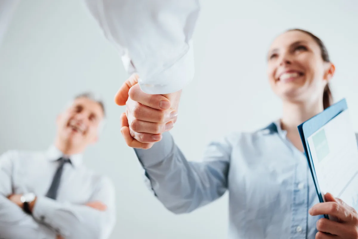Cinco atitudes para se destacar antes mesmo de entrar no mercado de trabalho