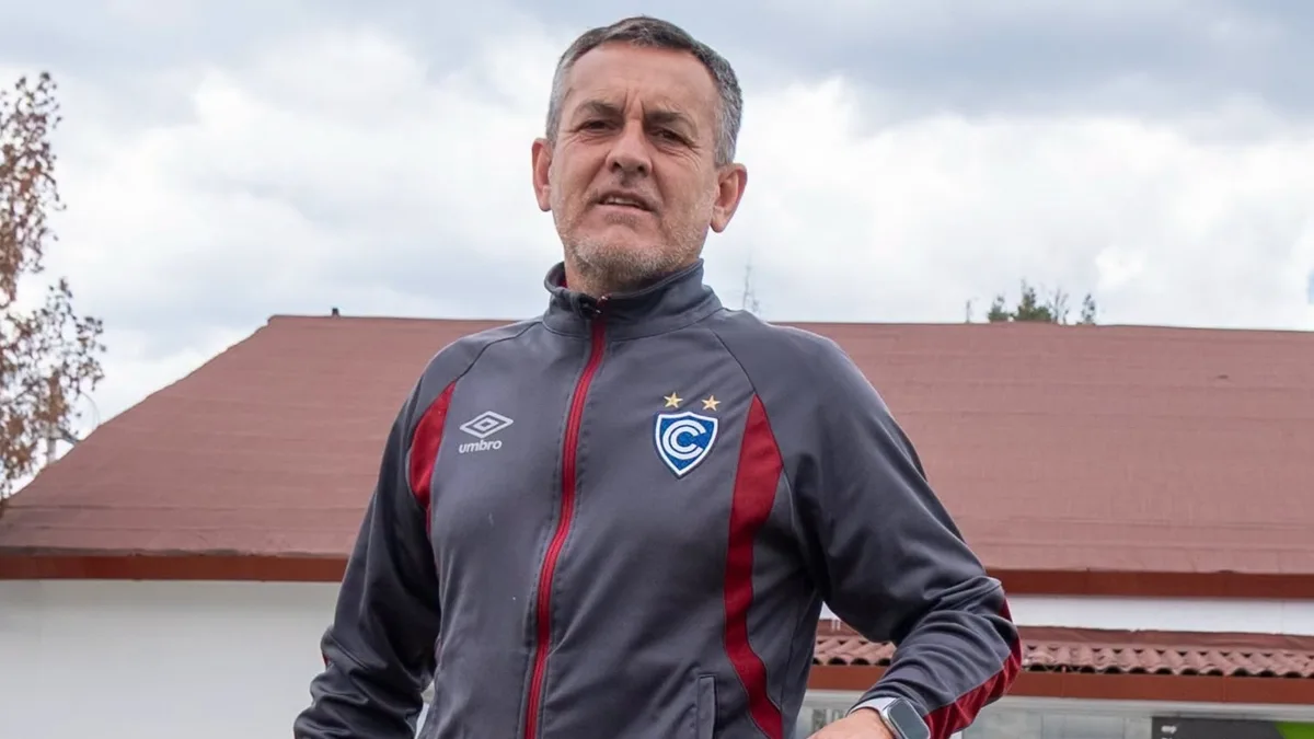 Horacio Melgarejo dio singular respuesta tras enterarse que dirigente de Cienciano quiere renovarle por 3 años: “Que aparezca el papelito”