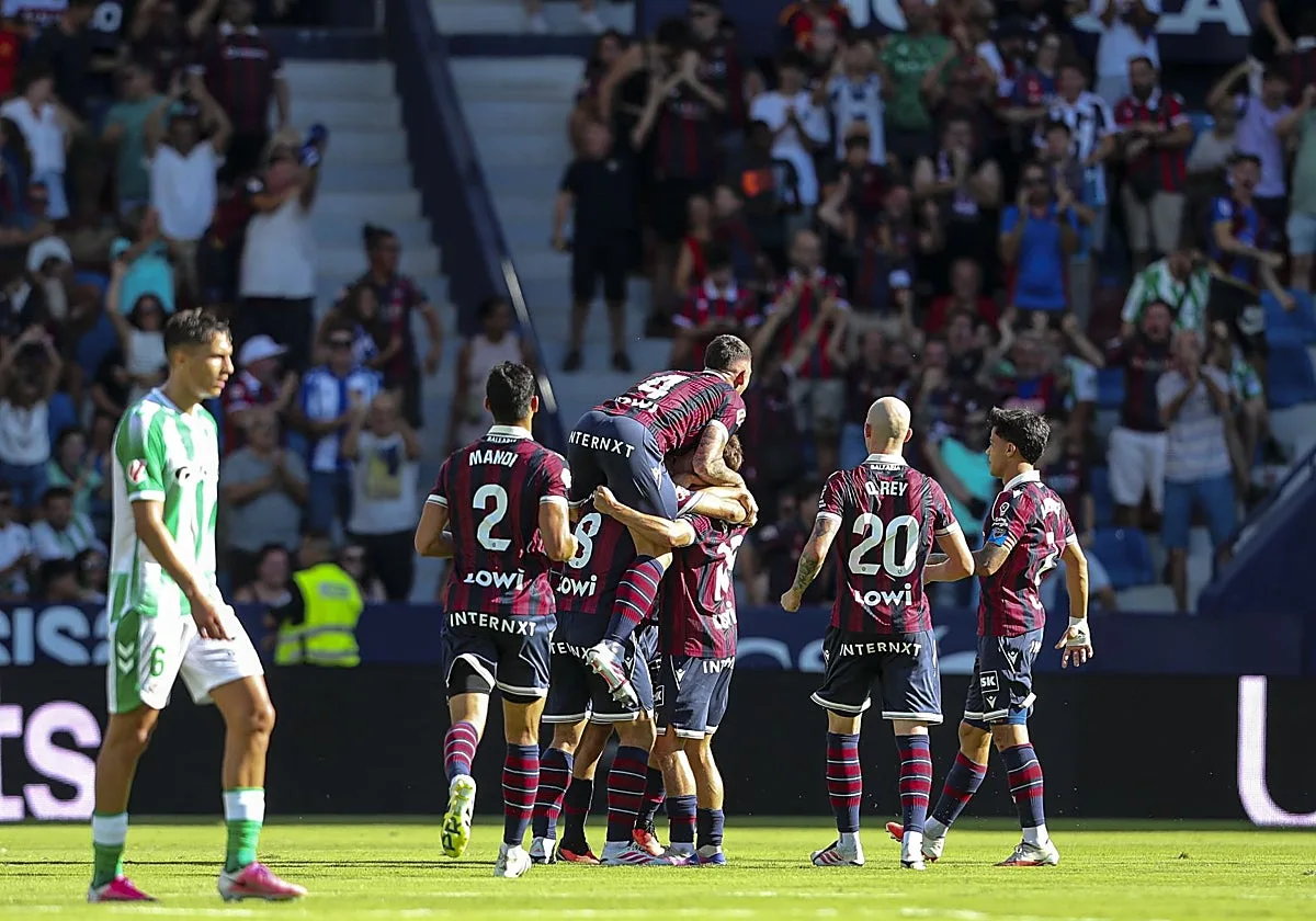 Levante - Betis, las notas de los jugadores: Sin gobierno alguno en el área propia