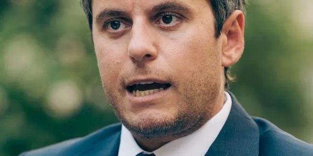 Présidentielle 2027 : la politique étrangère, angle d’attaque des opposants à Marine Le Pen