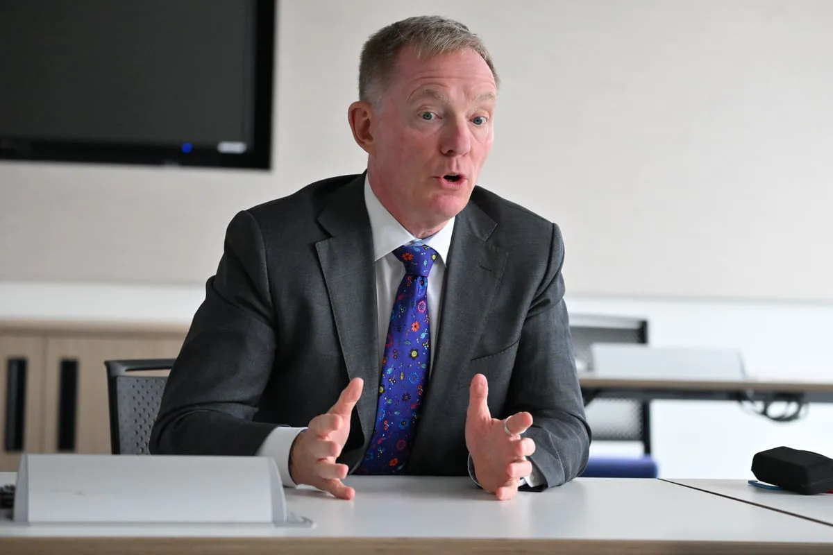 Senior judge Sir John O’Hara to lead review of Parades Commission