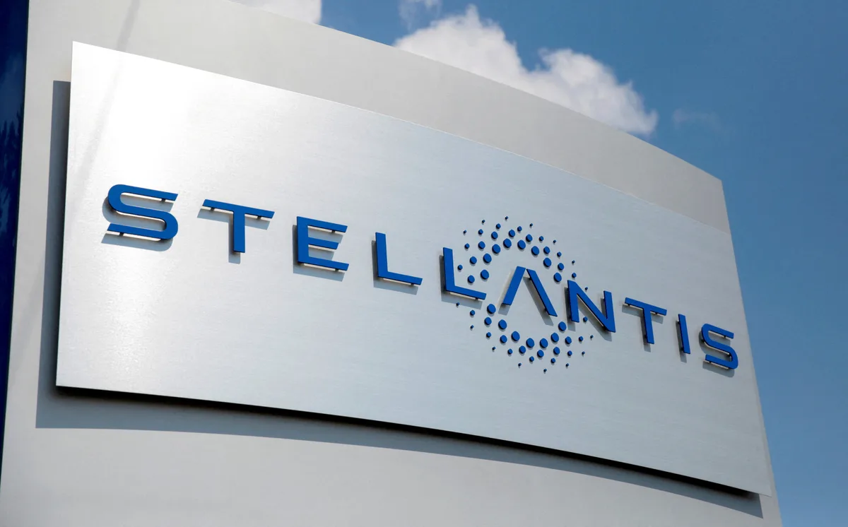 Stellantis retira casi 850.000 vehículos en Estados Unidos por una falla en la cámara de reversa
