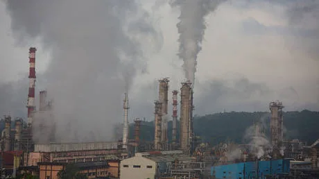 Russia remains India’s top oil supplier despite lower imports