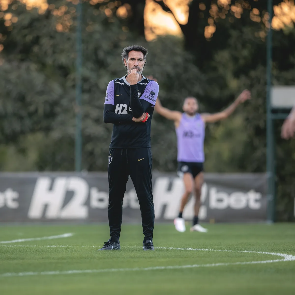 Escalação do Atlético-MG: Barba perde zagueiro, mas tem reforços à disposição