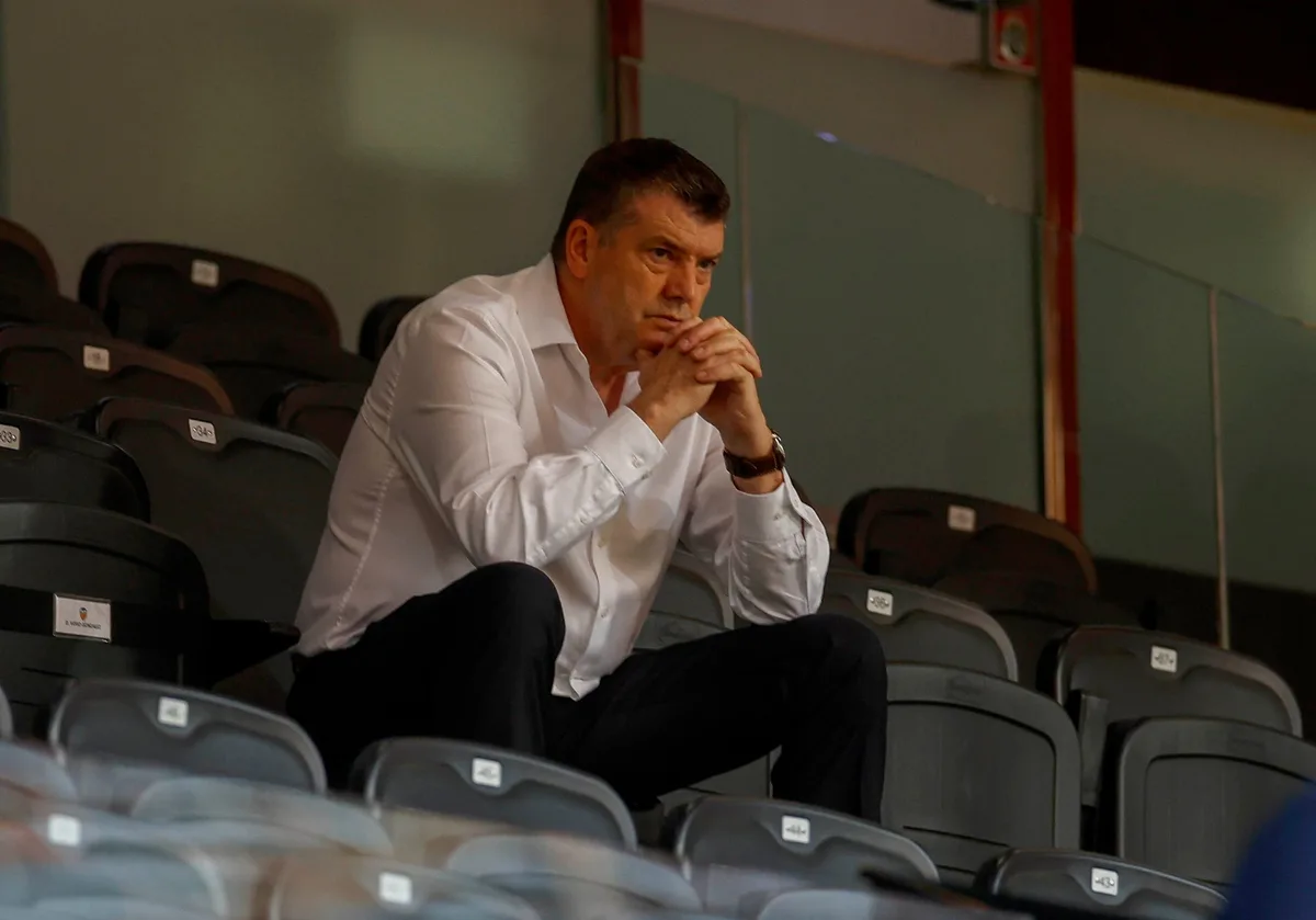 Gourlay tiene cinco días para armar un ataque
