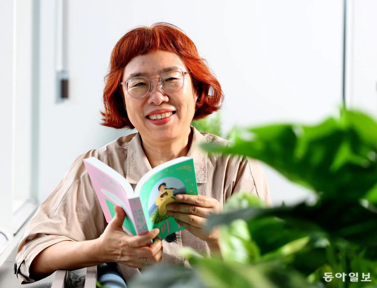 “동화 쓸 때만이라도 그 나이로 돌아갈 수 있어 행복”