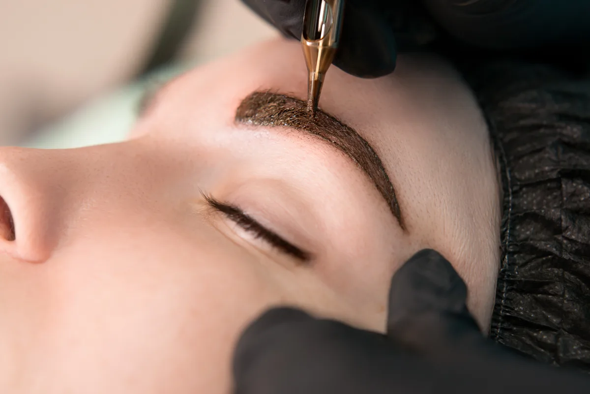 Tatuagem cosmética: Japão ameaça punir micropigmentadores sem licença médica; pena pode chegar à prisão