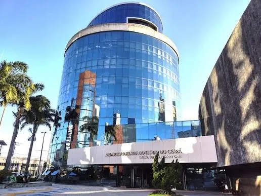 TCE vai analisar suspeitas em contratação de R$ 19 milhões da Assembleia do Ceará