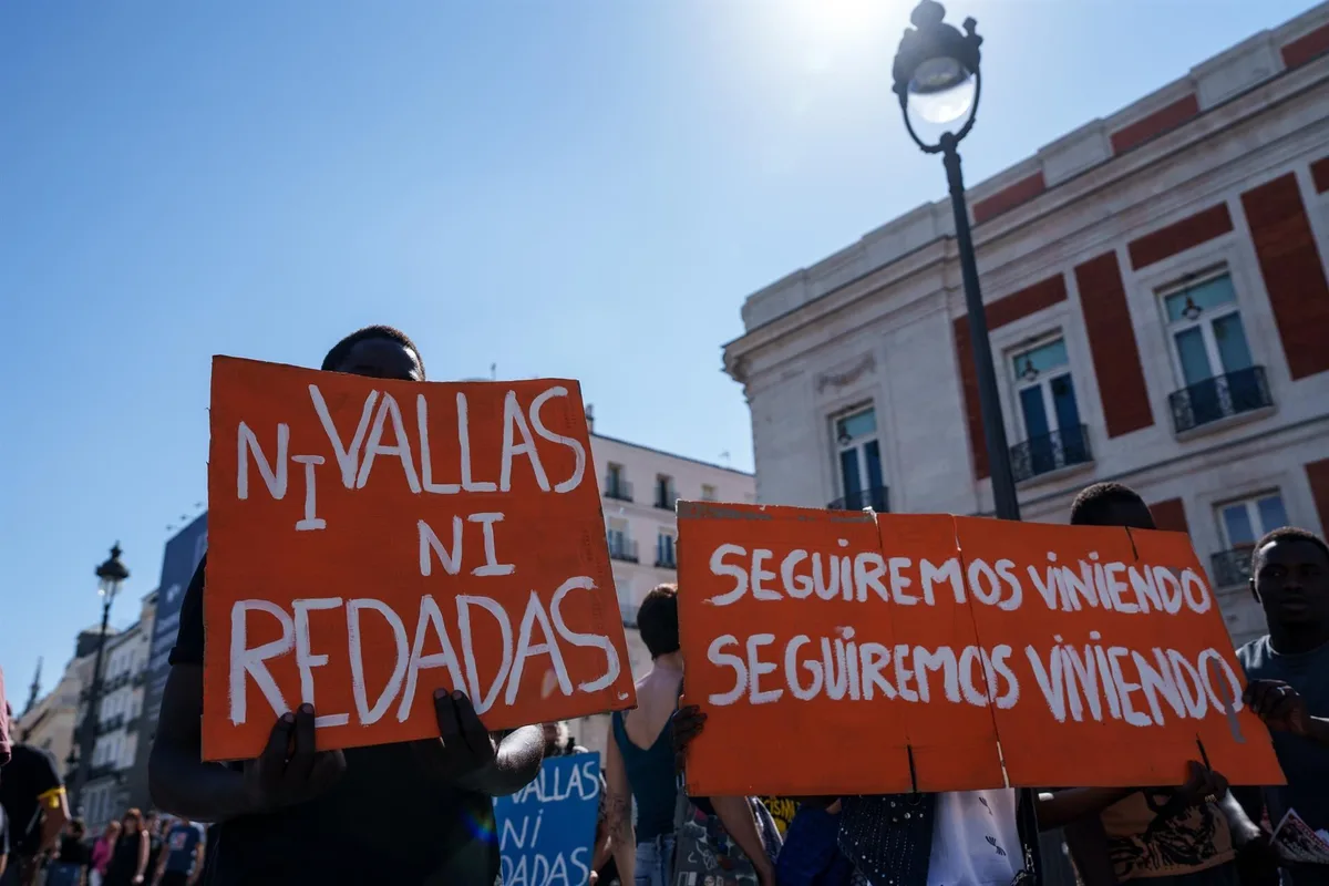 Colectivos antirracistas denuncian persecución y supuestas agresiones a los migrantes en Ceuta