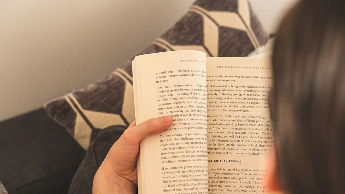 In Singapore, You Can Now Get Paid For Reading. Here's How