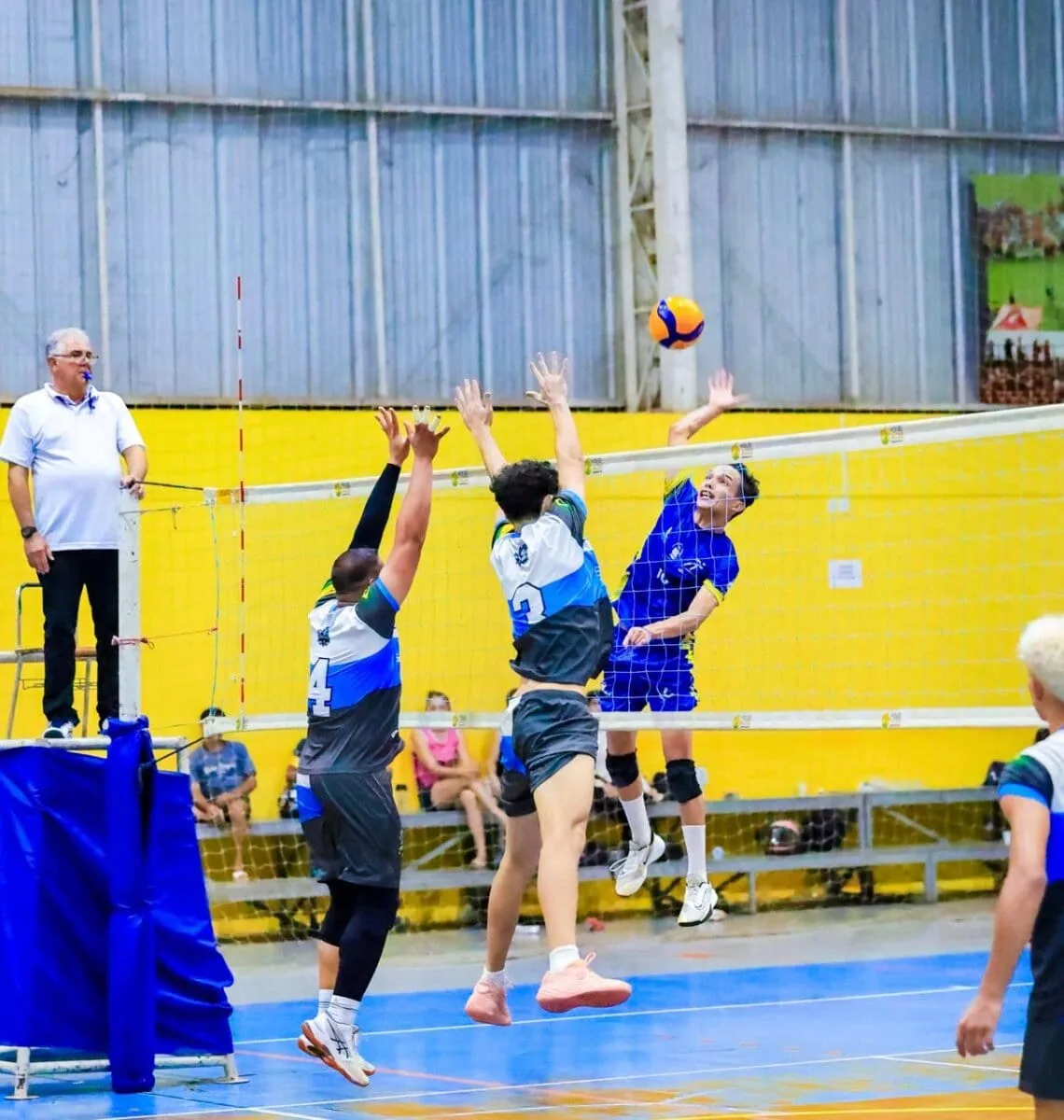 Teles bate Serra Negra e é campeão da 3ª Copa Teles Vôlei