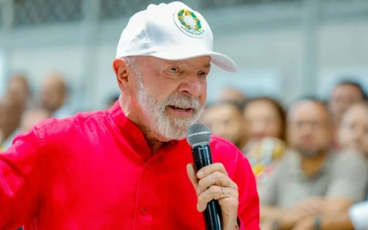 Lula decreta bloqueio de celulares em presídios
