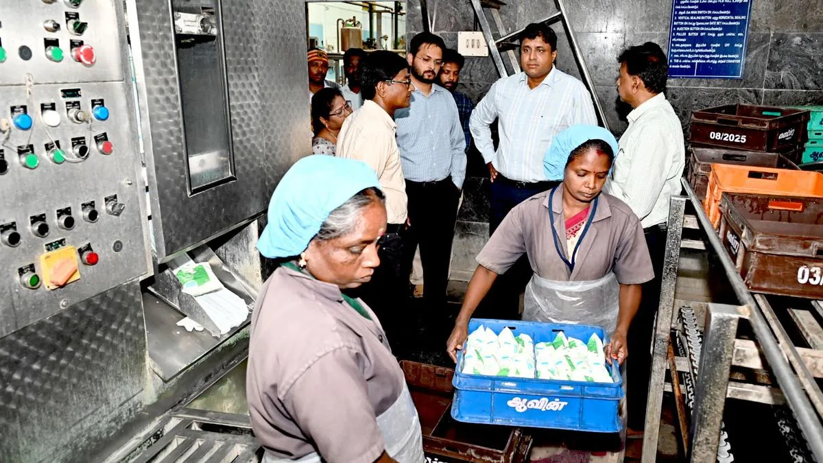 Dairy Development Commissioner reviews functioning of Aavin in Tiruchi