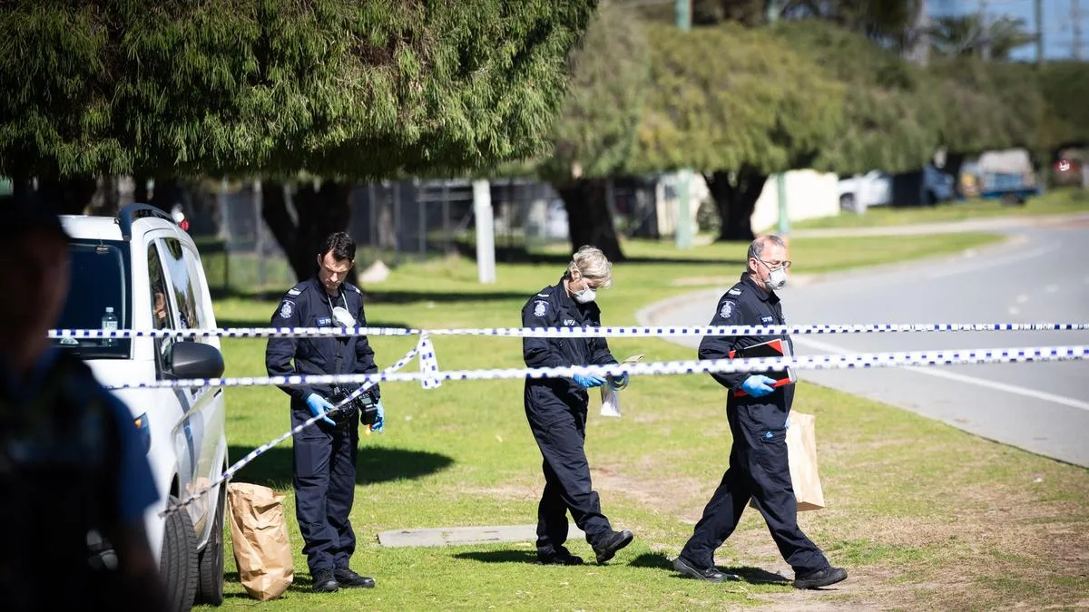 Warnbro home invasion: Men stabbed and rushed to hospital after home invasion on Currie Street