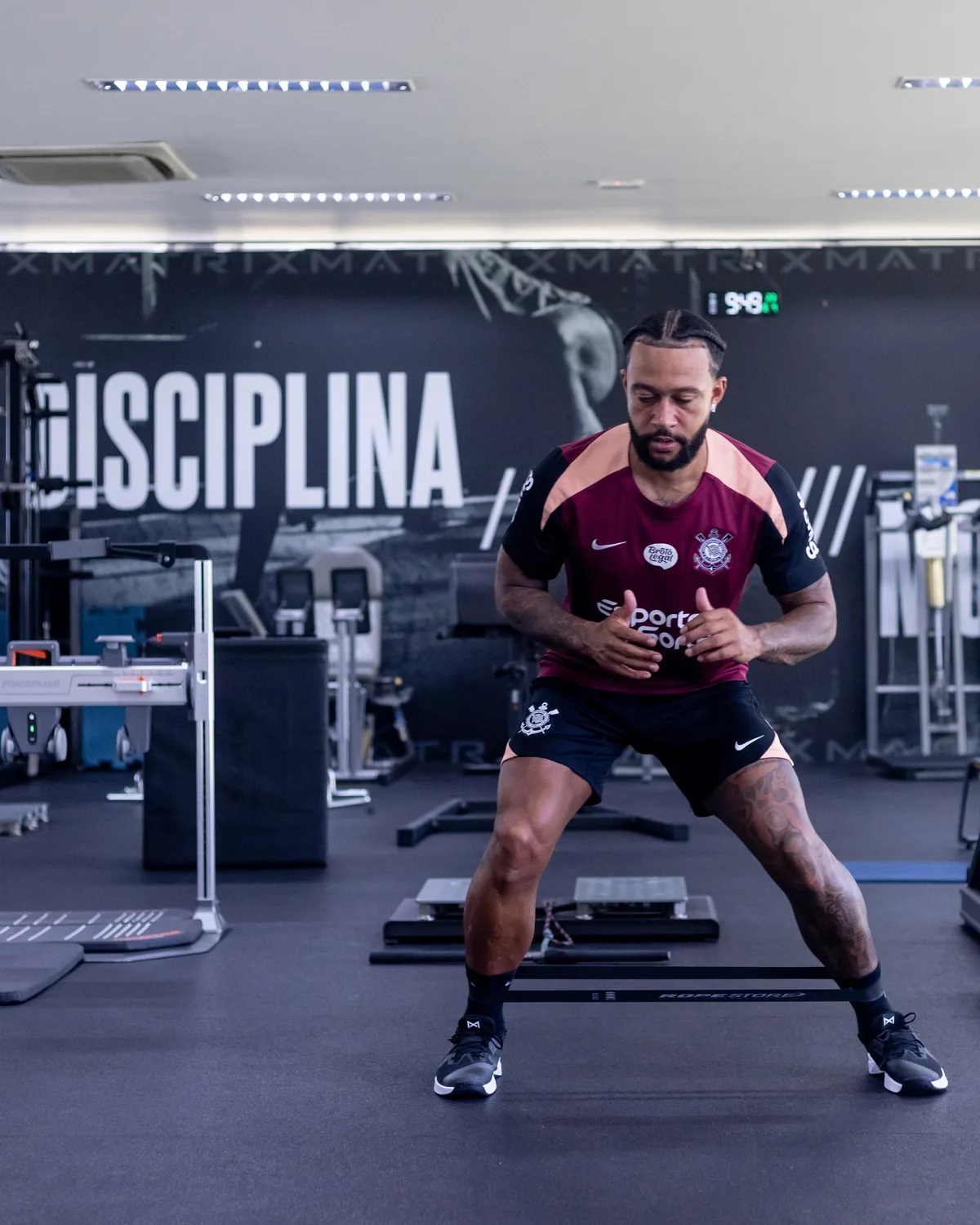 Memphis no Corinthians: entenda os valores da renovação e o custo total do acordo