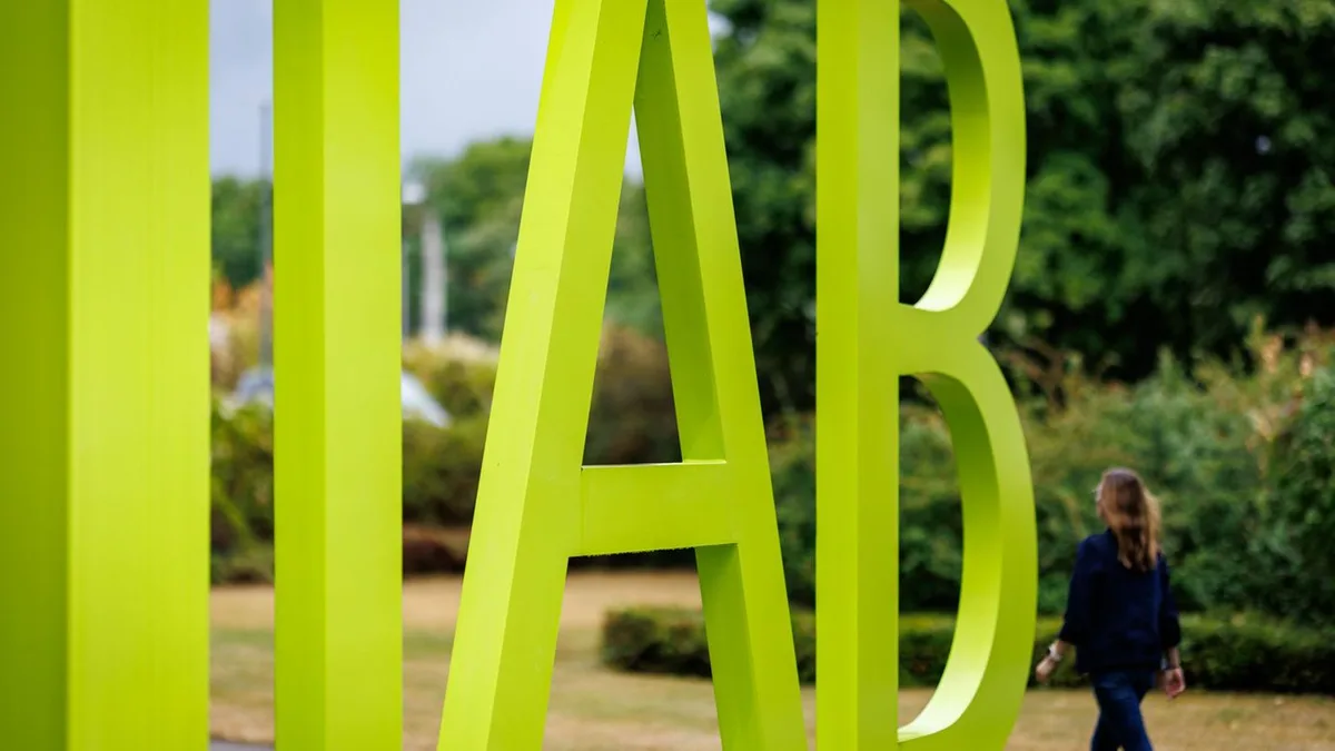 Arbeitsmarkt: IAB: Beschäftigung sinkt in Ostdeutschland