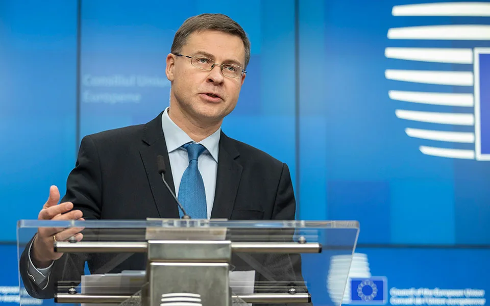 Bruxelas admite que vários países da UE pedem tributação às petrolíferas