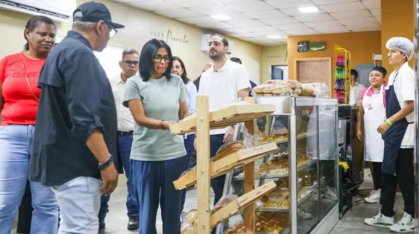 EN VIDEO: Lo que dijo Delcy Rodríguez acerca de la importancia de la economía comunal