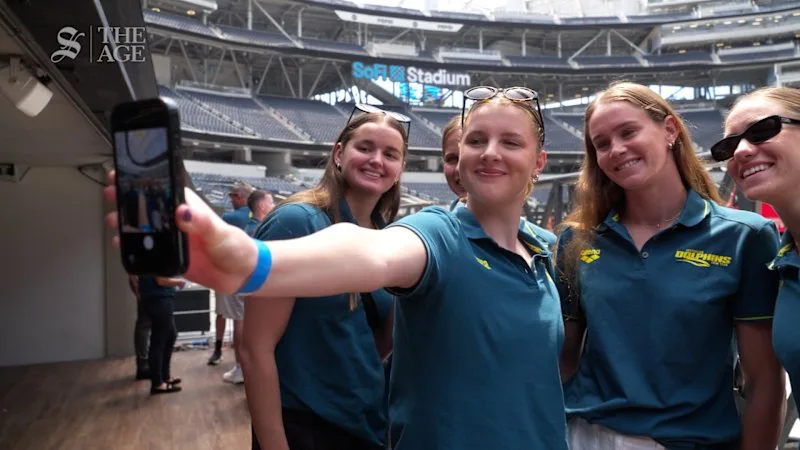 Australian swimmers tour NFL stadium that will host 2028 Olympics swimming