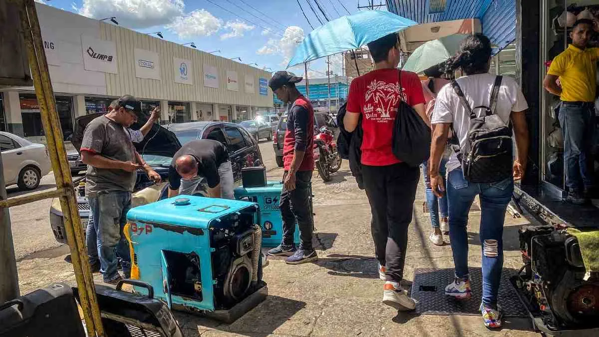 Comerciantes de Lara esperan repunte de fin de año pese a trabas eléctricas